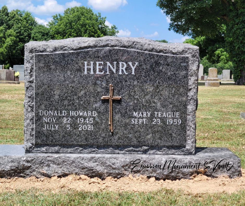Emerson Monument Company Onyx Storm Upright Granite Cemetery Headstone Memorial with Bronze Cross and Shell Rock Border