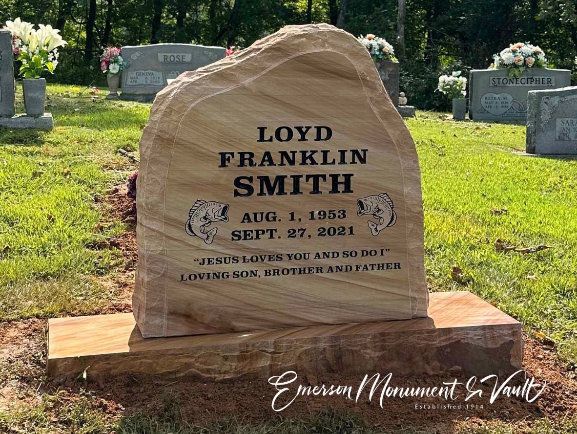 Emerson Monument Company Wood Grain Wood Look Rustic Boulder Memorial Headstone for Loyd Smith